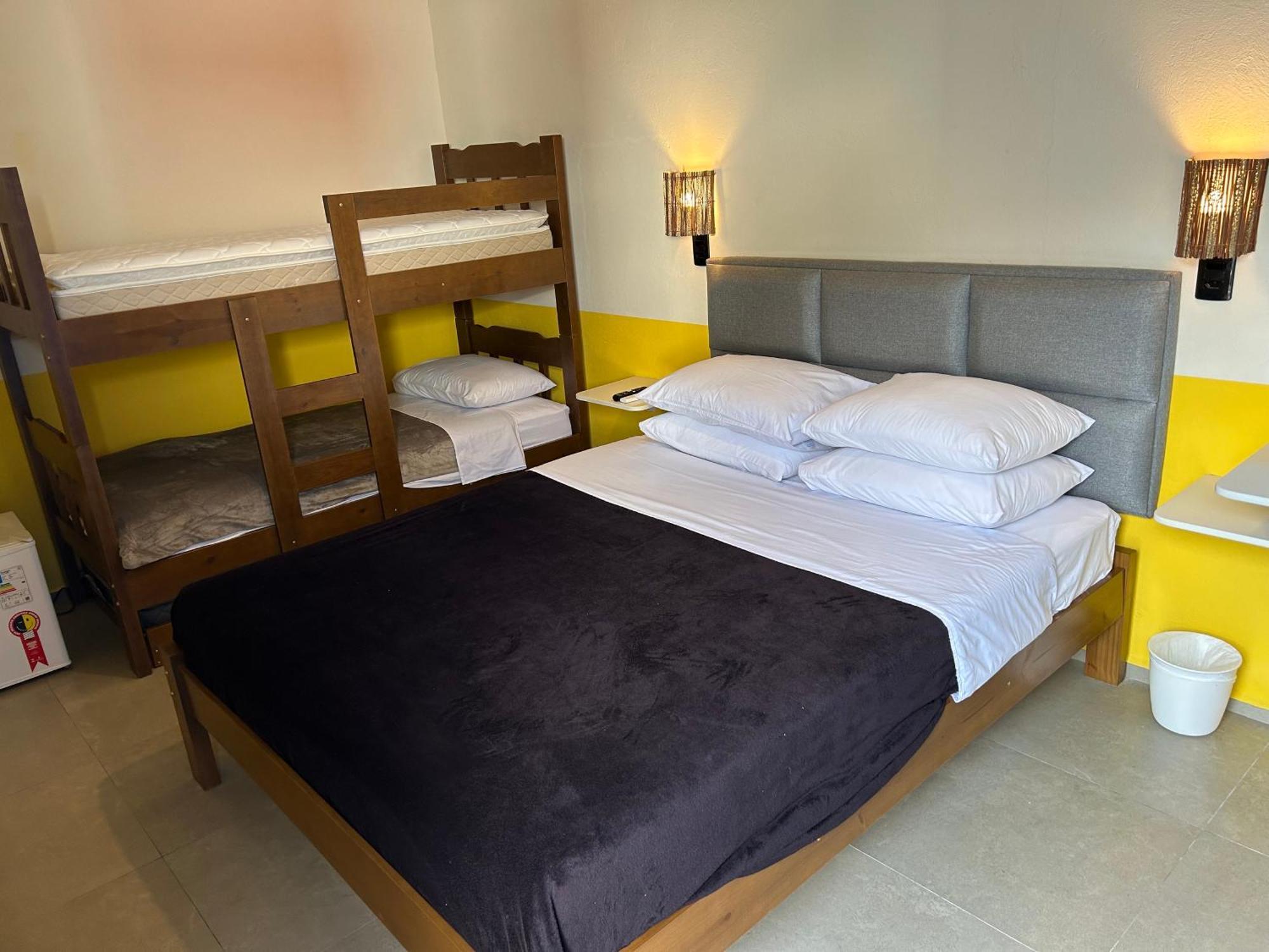 Pequena Mykonos Hotel Пеня Екстериор снимка